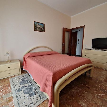 Casa Di Andreea E Bogdan Apartment Albenga Bagian luar foto