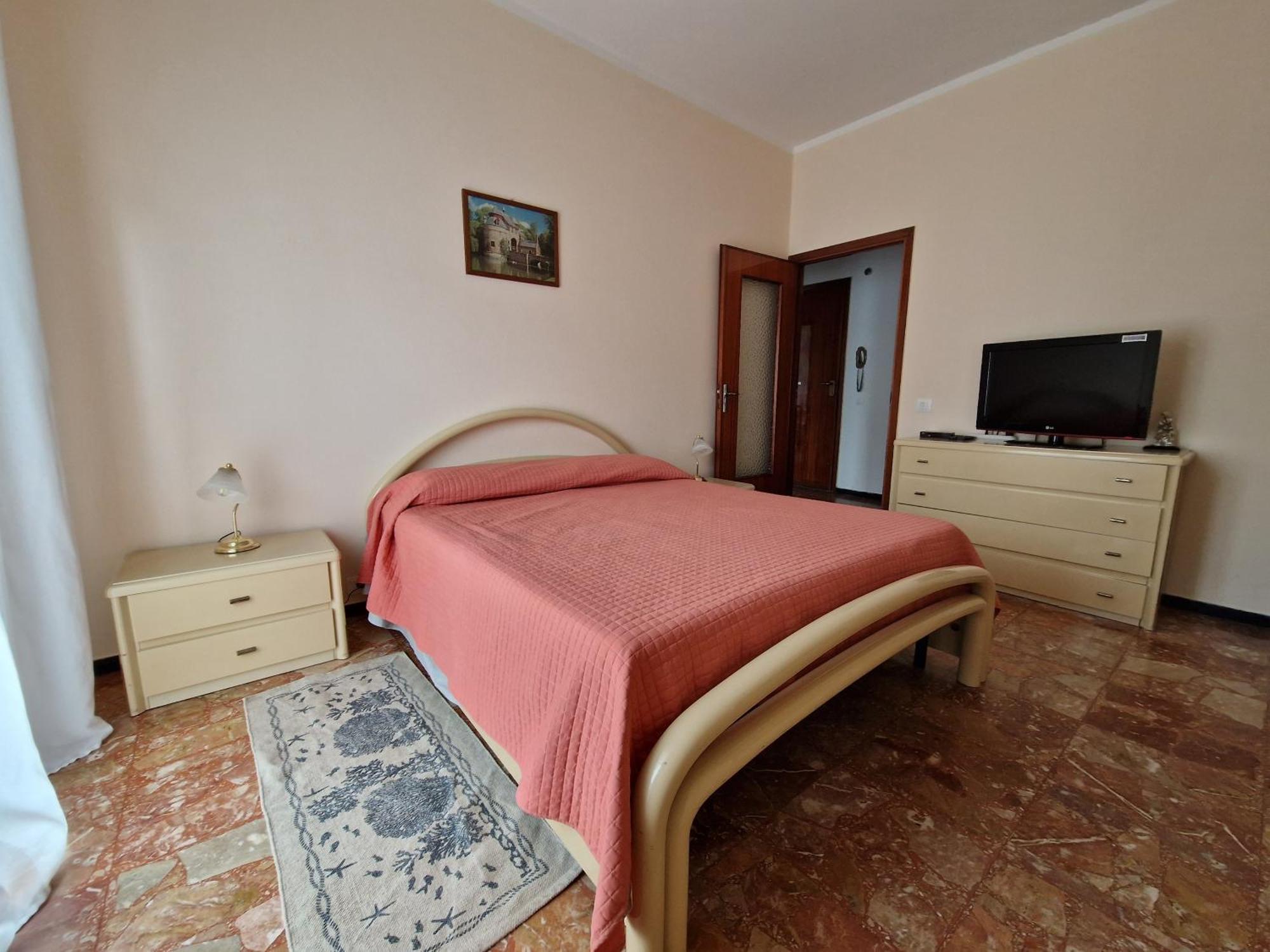 Casa Di Andreea E Bogdan Apartment Albenga Bagian luar foto